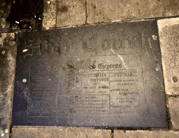 Newspaper plaque fleet street2