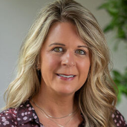 Laurie Ruhlin